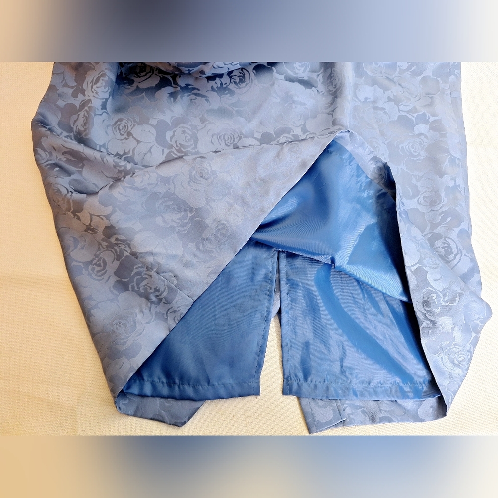 Vtg. Adrianna Papell "Suited For Silk" Old Money Core, 100% Silk skirt set. - Picture 11 of 15